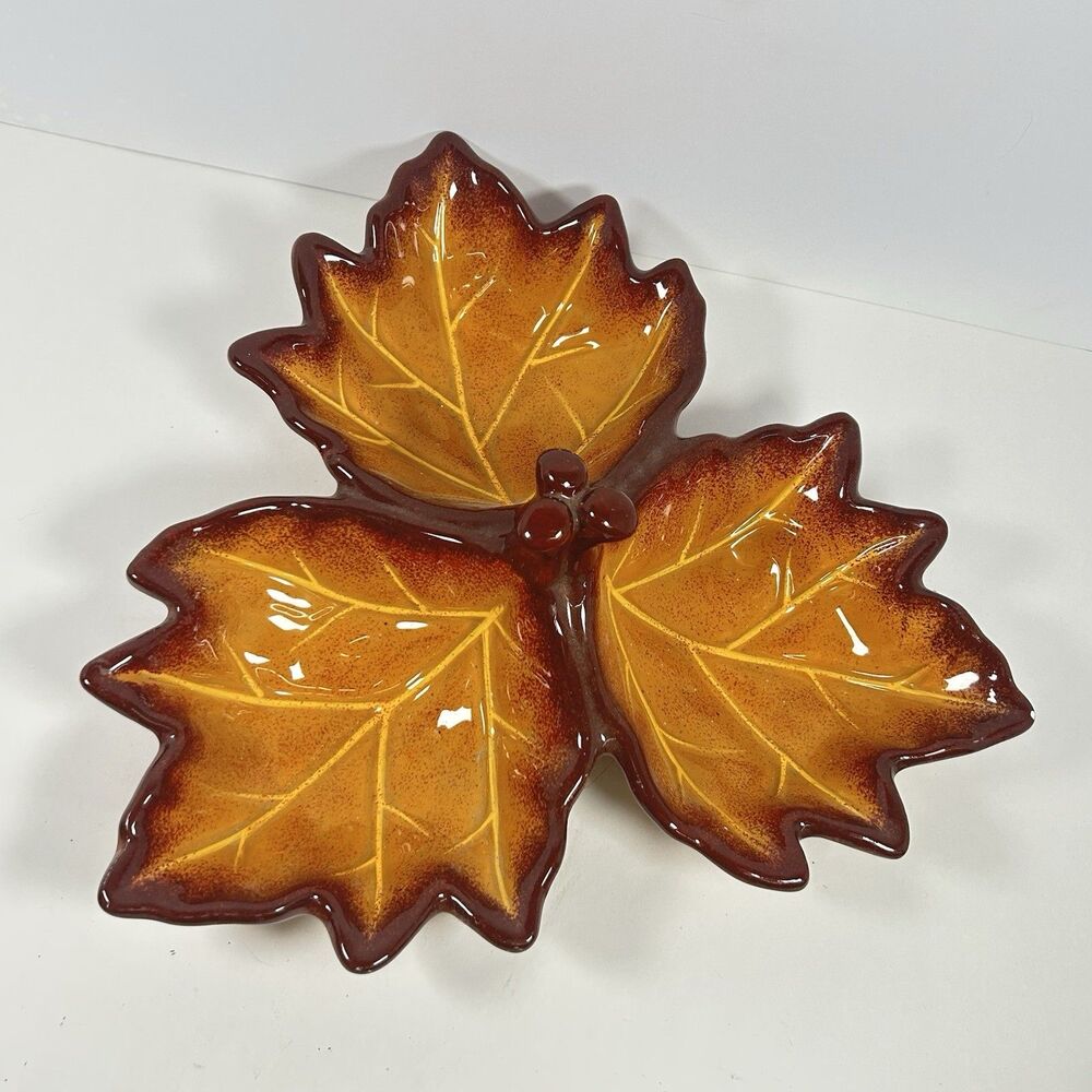 BHG 2011 Heritage Collection Ceramic Maple Leaf 3 Section Condiment Snack Tray